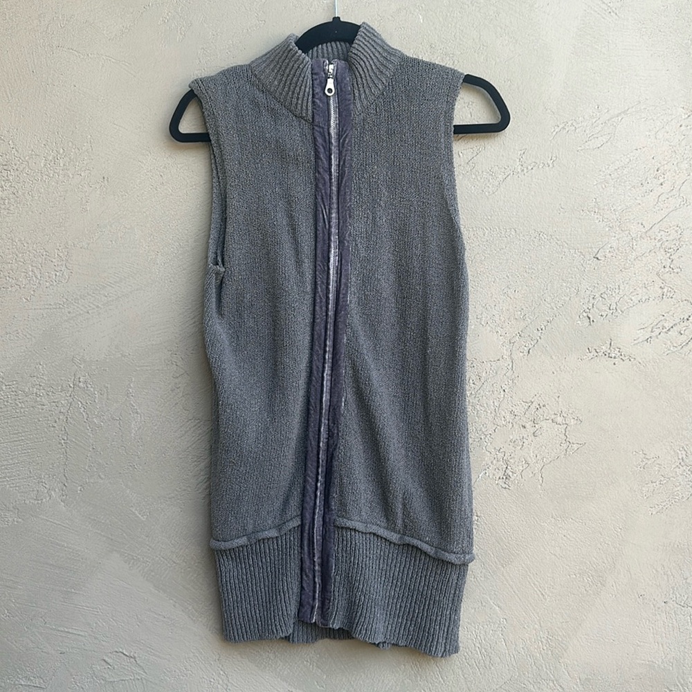 Loose Threads By Virginia Moreno Vintage